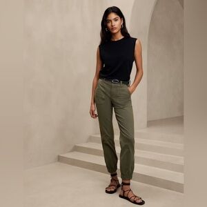 Like New Banana Republic Womens Corduroy Pants Ankle Zip Size 6